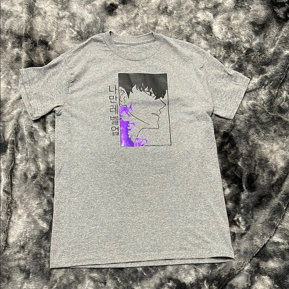 Men's Gray Graphic Tee with Purple Accents